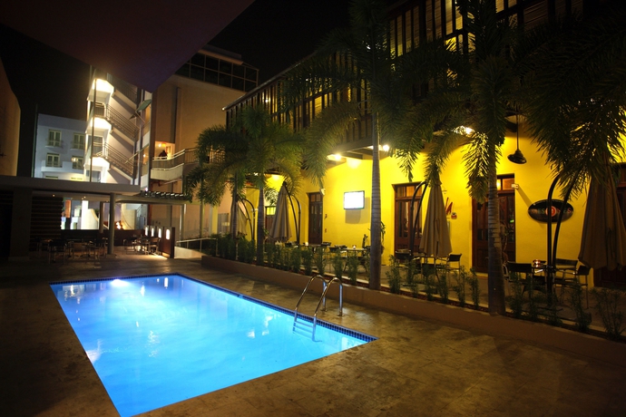 Imagen de la piscina del Hotel Ponce Plaza Hotel & Casino. Foto 16