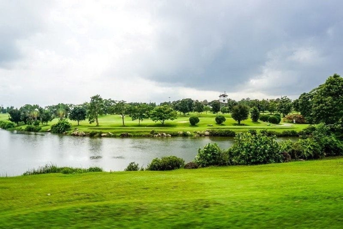 Imagen de los exteriores del Hotel Ponderosa Golf and Country Resort. Foto 13