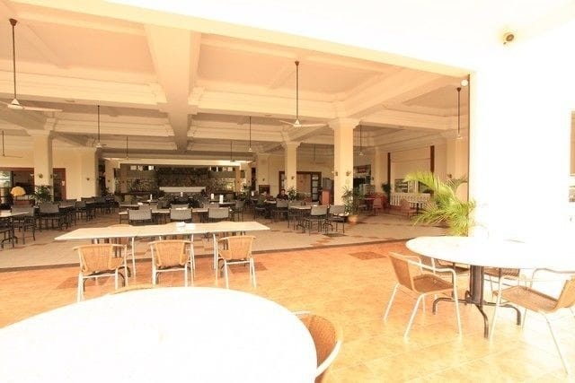 Imagen del bar/restaurante del Hotel Ponderosa Golf and Country Resort. Foto 6