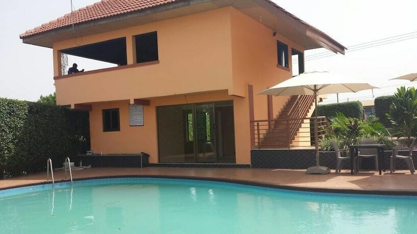 Imagen general del Hotel Ponderosa Travel Lodge. Foto 4