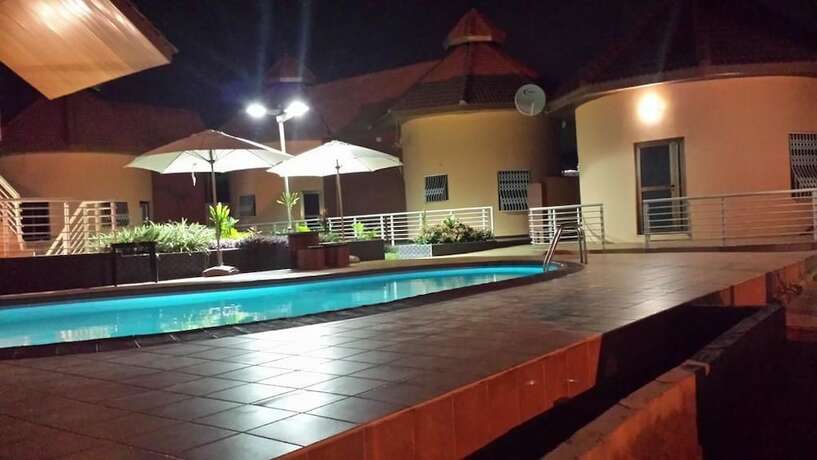Imagen general del Hotel Ponderosa Travel Lodge. Foto 11