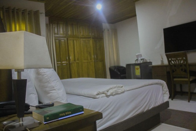 Imagen general del Hotel Ponderosa Travel Lodge. Foto 18