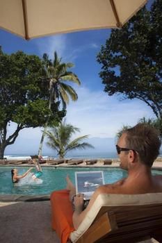 Imagen de la piscina del Hotel Pondok Pitaya , Surfing and Yoga. Foto 16