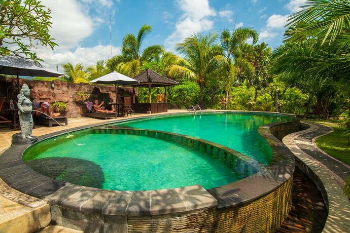 Imagen de la piscina del Hotel Pondok Wisata Sartaya 2. Foto 35