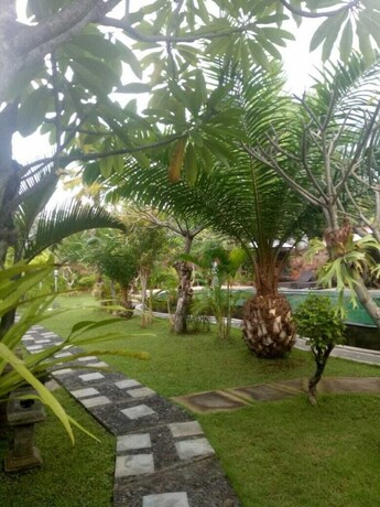 Imagen de los exteriores del Hotel Pondok Wisata Sartaya 2. Foto 33