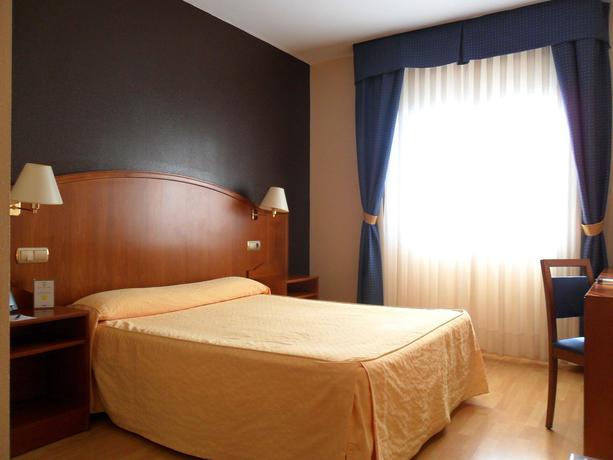 Imagen de la habitación del Hotel Ponferrada Plaza. Foto 13