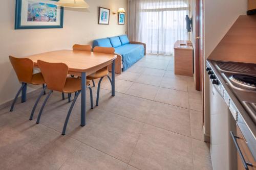 Imagen de la habitación del Hotel Ponient Dorada Palace by PortAventura World. Foto 11