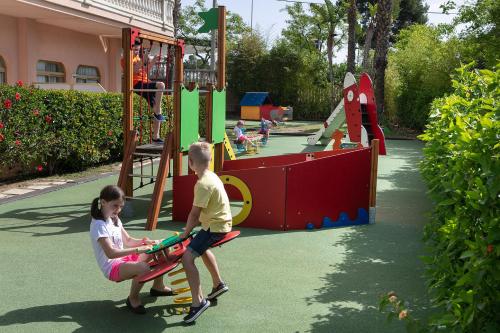 Imagen de los exteriores del Hotel Ponient Dorada Palace by PortAventura World. Foto 16