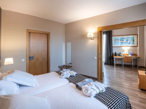 Imagen de la habitación del Hotel Ponient Vila Centric by PortAventura World. Foto 18