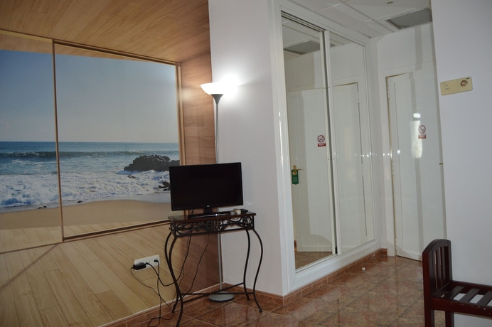 Imagen de la habitación del Hotel Poniente. Foto 3