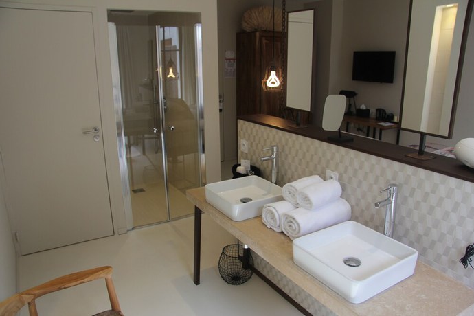 Imagen de la habitación del Hotel Pont Levis By Franck Putelat. Foto 10