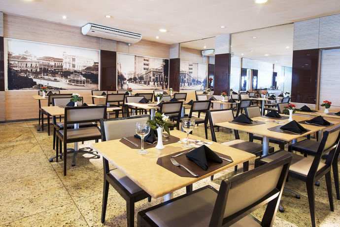 Imagen del bar/restaurante del Hotel Ponta Mar. Foto 2