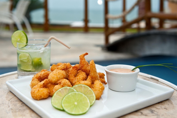 Imagen de la piscina del Hotel Pontalmar Praia. Foto 16