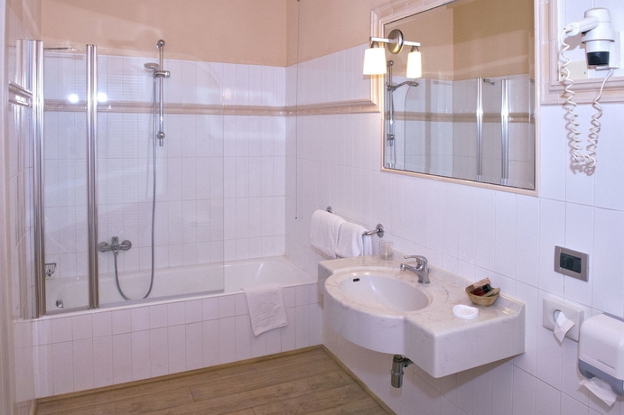 Imagen de la habitación del Hotel Ponte Di Rialto. Foto 9