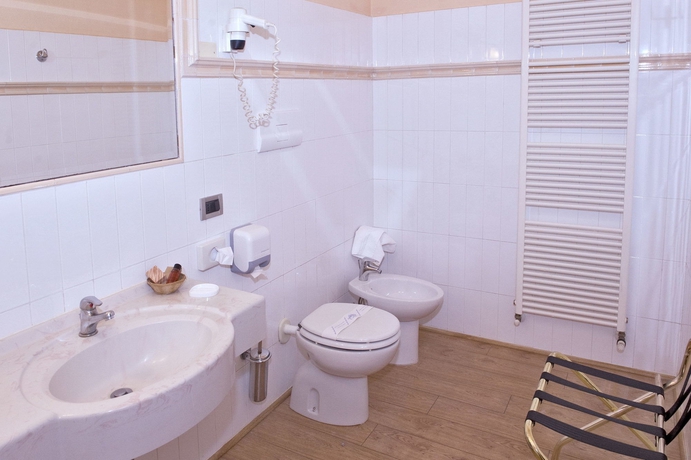 Imagen de la habitación del Hotel Ponte Di Rialto. Foto 13