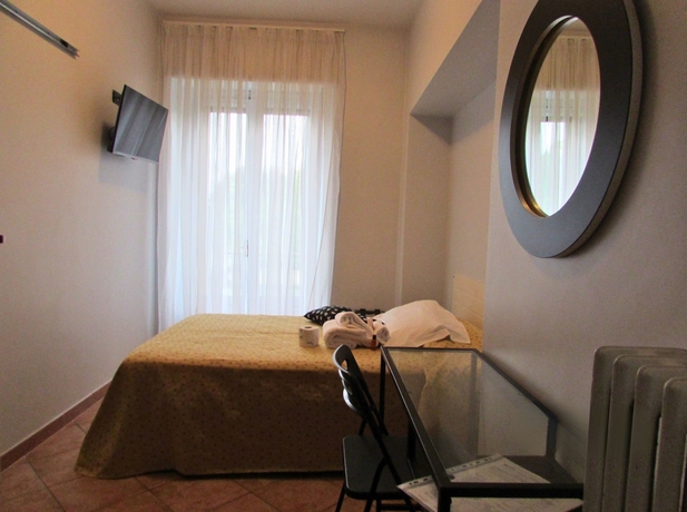Imagen de la habitación del Hotel Ponte Sassi. Foto 3