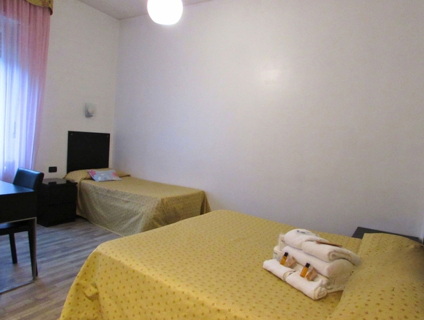 Imagen de la habitación del Hotel Ponte Sassi. Foto 7