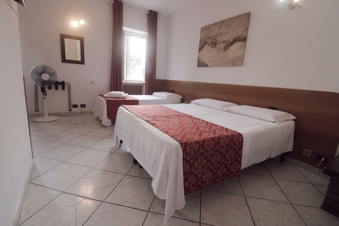 Imagen de la habitación del Hotel Pontenuovo. Foto 3