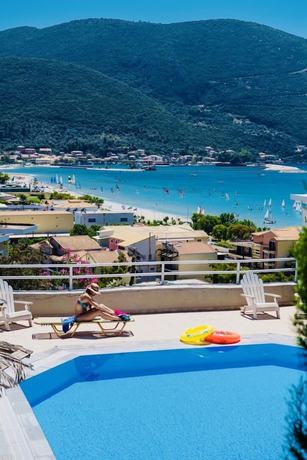 Imagen de la piscina del Hotel Ponti Beach. Foto 19