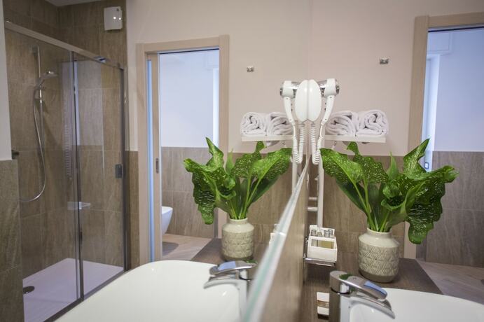 Imagen de la habitación del Hotel Ponti. Foto 19