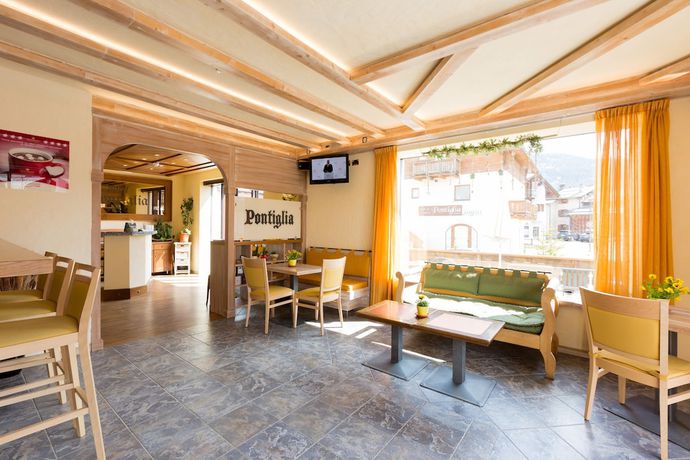 Imagen de los interiores del Hotel Pontiglia. Foto 17