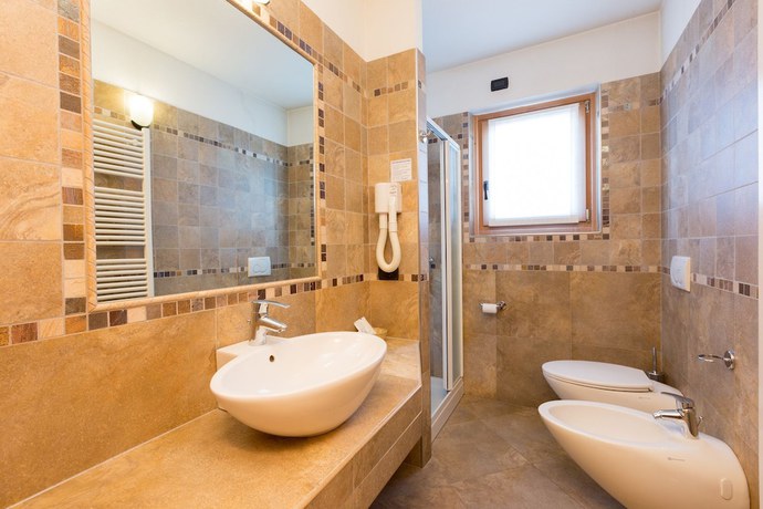 Imagen de la habitación del Hotel Pontiglia. Foto 10
