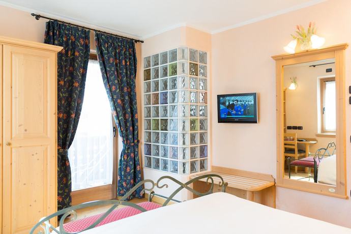 Imagen de la habitación del Hotel Pontiglia. Foto 11
