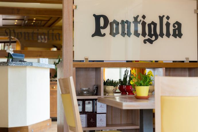 Imagen de los interiores del Hotel Pontiglia. Foto 20