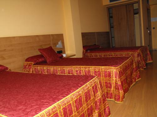 Imagen de la habitación del Hotel Pontiñas. Foto 9