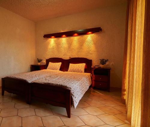 Imagen de la habitación del Hotel Pontos. Foto 7