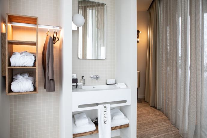 Imagen de la habitación del Hotel Pontsteiger. Foto 8