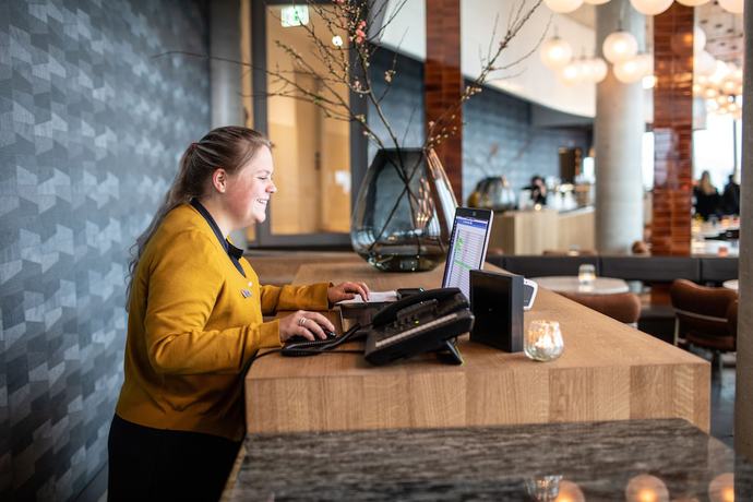 Imagen de los interiores del Hotel Pontsteiger. Foto 20