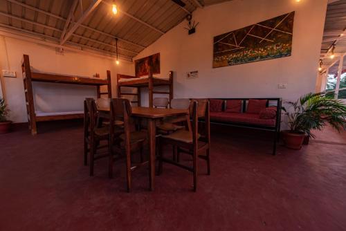 Imagen general del Hotel Pool Side Cottages. Foto 10