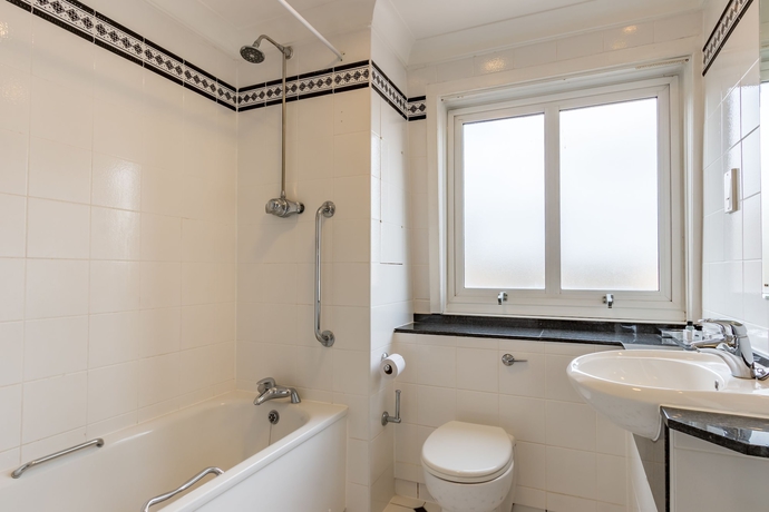 Imagen de la habitación del Hotel Poole Quay. Foto 8