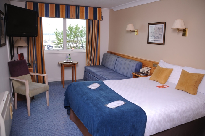Imagen de la habitación del Hotel Poole Quay. Foto 17
