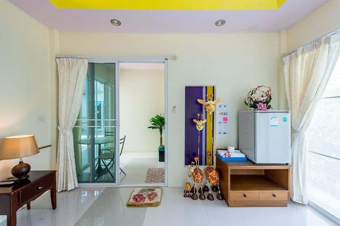 Imagen de la habitación del Hotel Poomvarin Resort. Foto 19