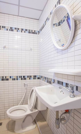 Imagen de la habitación del Hotel Poon Sook Apartment. Foto 4