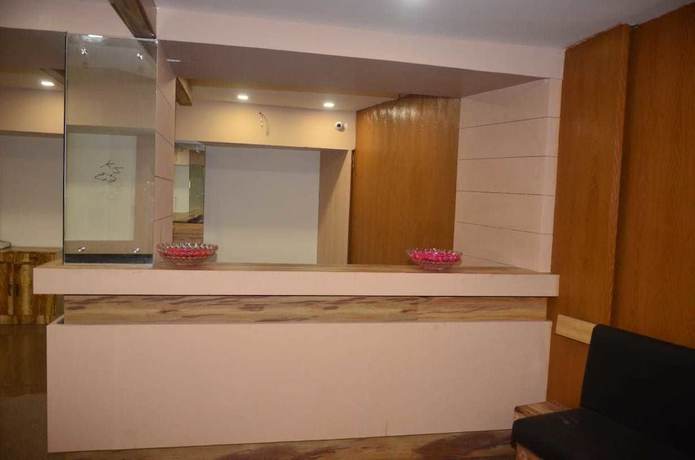 Imagen de los interiores del Hotel Poonam. Foto 19