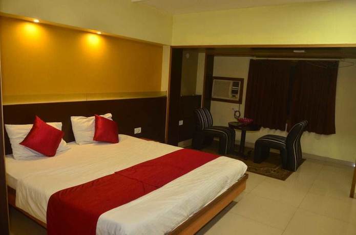 Imagen de la habitación del Hotel Poonam. Foto 8
