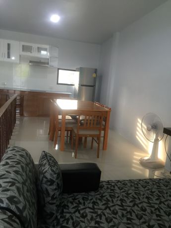 Imagen de la habitación del Hotel Poonsap Apartment. Foto 3