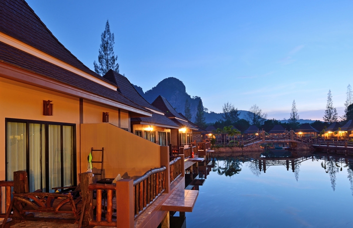 Imagen de los interiores del Hotel Poonsiri Resort. Foto 11