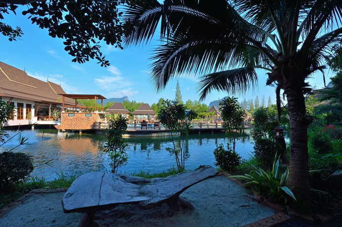 Imagen de los interiores del Hotel Poonsiri Resort. Foto 13