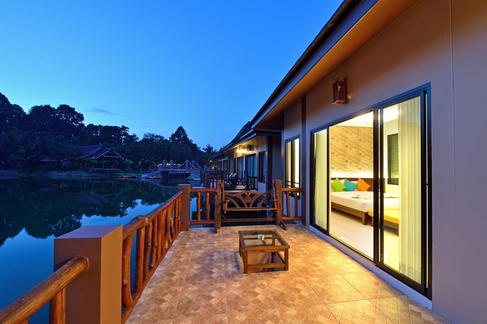 Imagen de los exteriores del Hotel Poonsiri Resort. Foto 9