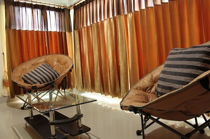 Imagen de los interiores del Hotel Poonsook Resident. Foto 8