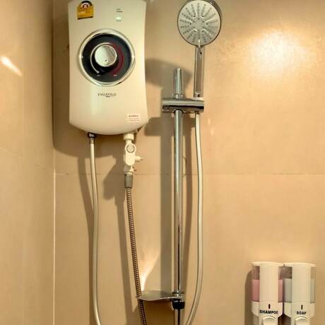 Imagen general del Hotel Poonsuk Place. Foto 8