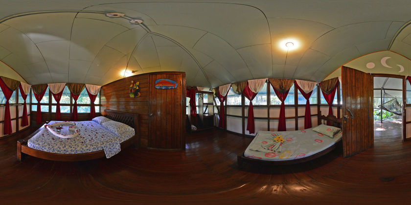 Imagen de la piscina del Hotel Poor Man's Paradise. Foto 15