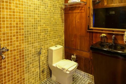 Imagen general del Hotel Poovar Island Resort. Foto 3