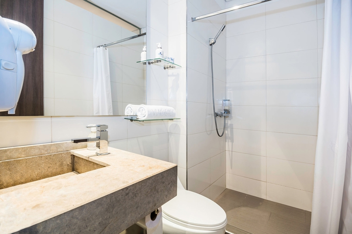 Imagen de la habitación del Hotel Pop Art Clc Mamonal Cartagena. Foto 7