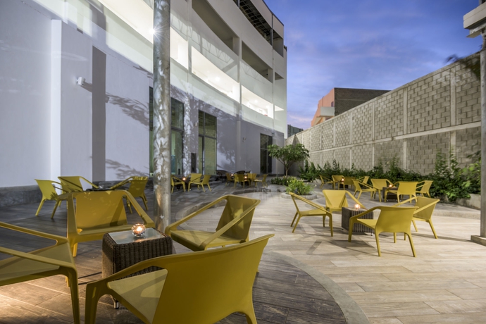 Imagen del bar/restaurante del Hotel Pop Art Clc Mamonal Cartagena. Foto 6