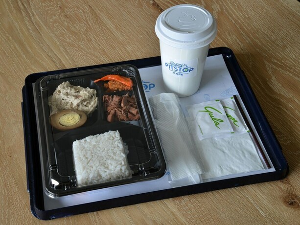 Imagen del bar/restaurante del Hotel Pop! Banjarmasin. Foto 17